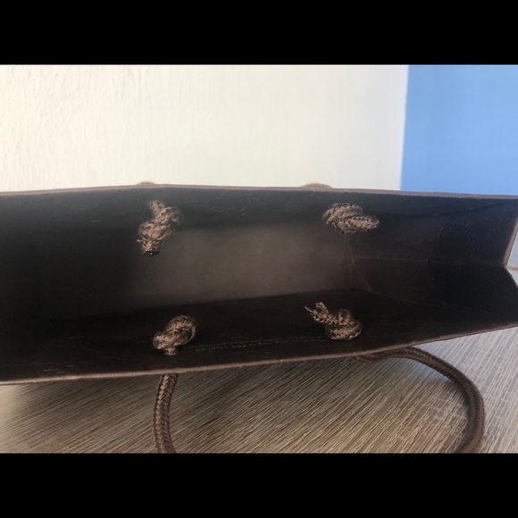 SOLD! Gucci Brown Gold Paper Shopping Gift Bag - Picture 6 of 6